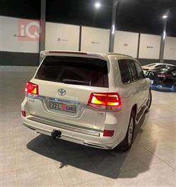 تويوتا لاندكروزر